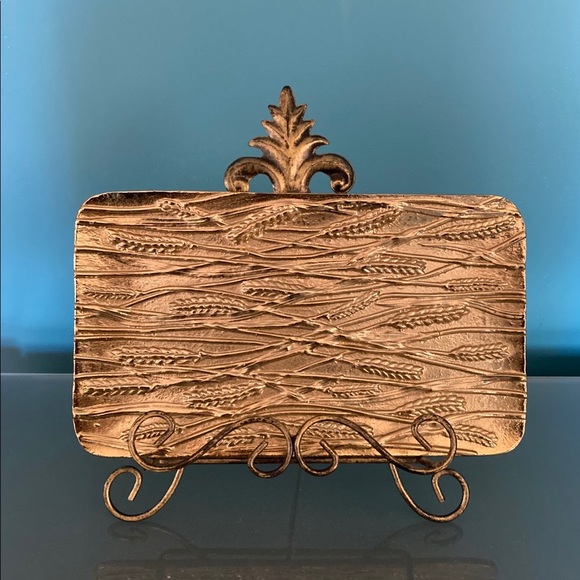 ☘️Michael Aram Signed Wheat Bread Plate☘️ - Picture 2 of 4